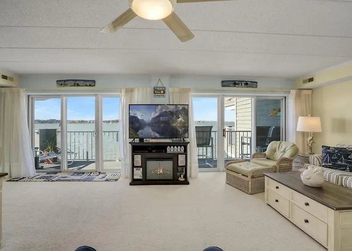 Harbour Island 204m * Ocean City